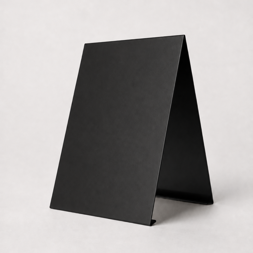 SIMPLE BLACK