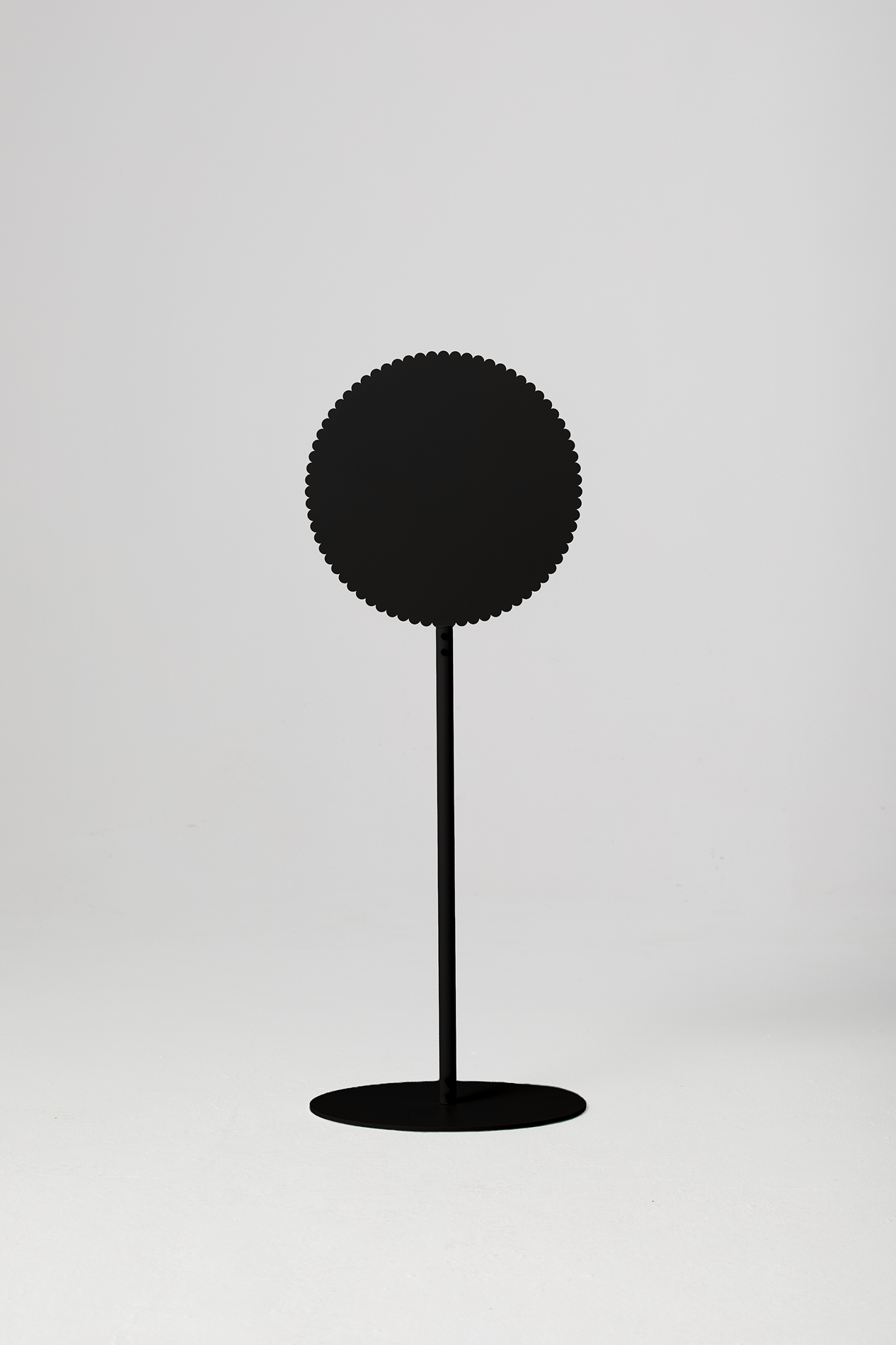 Daisy Standing Sign Black