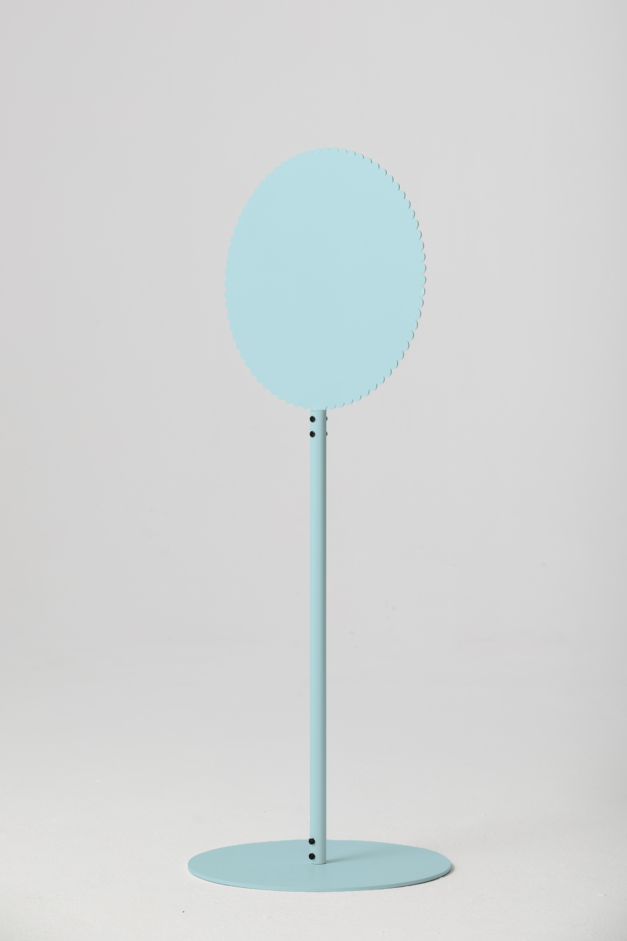 Daisy Standing Sign Baby Blue