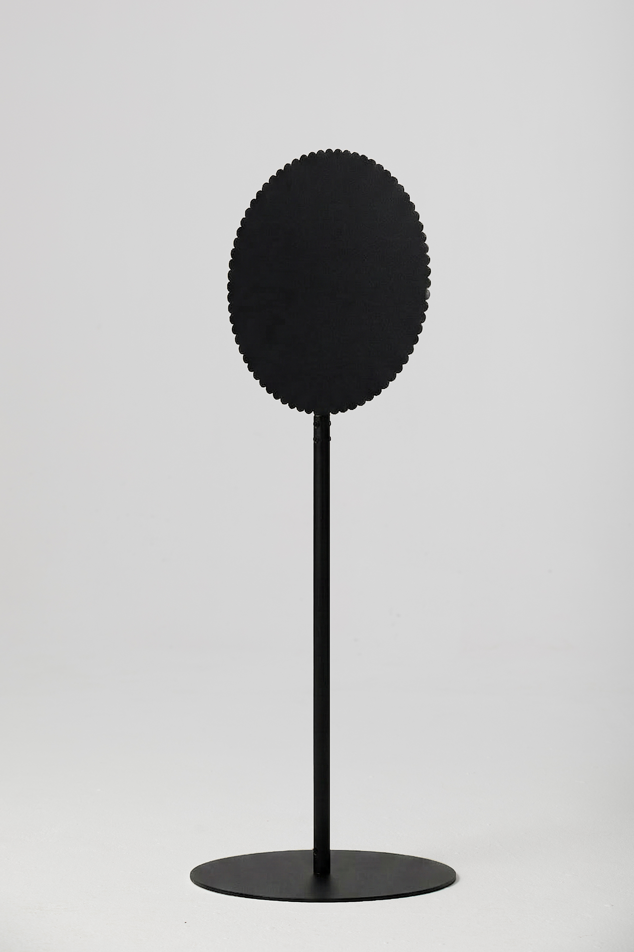 Daisy Standing Sign Black