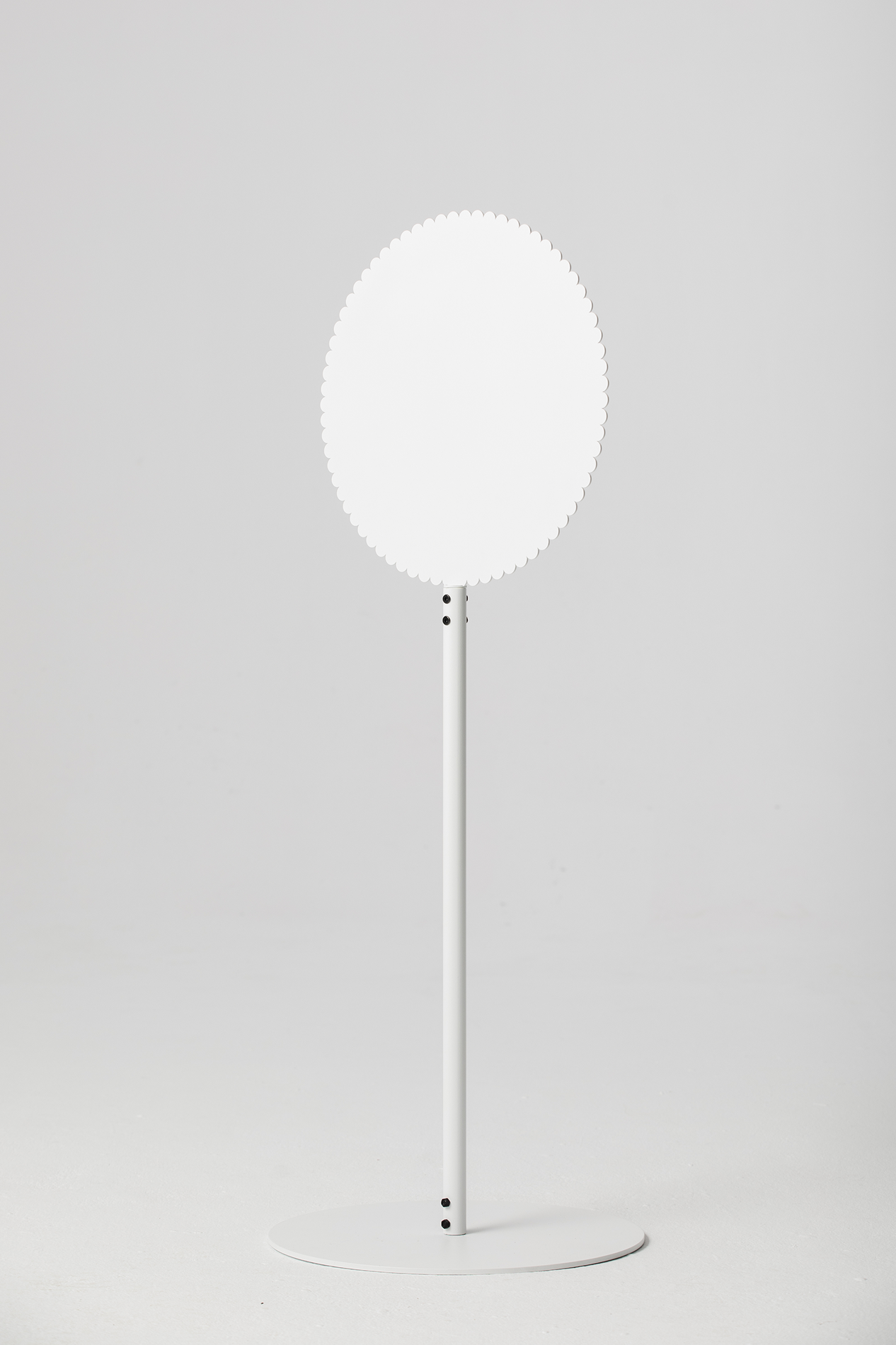 Daisy Standing Sign White