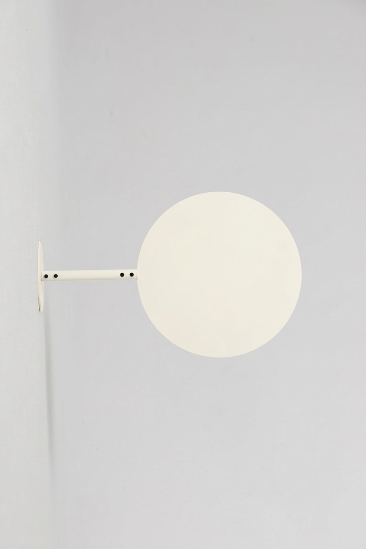 Round Hanging Sign Ivory