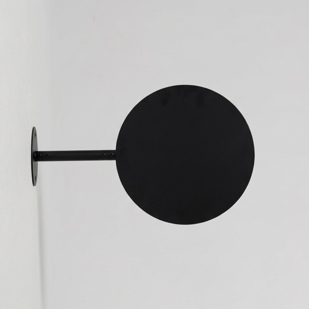 Round Hanging Sign Black