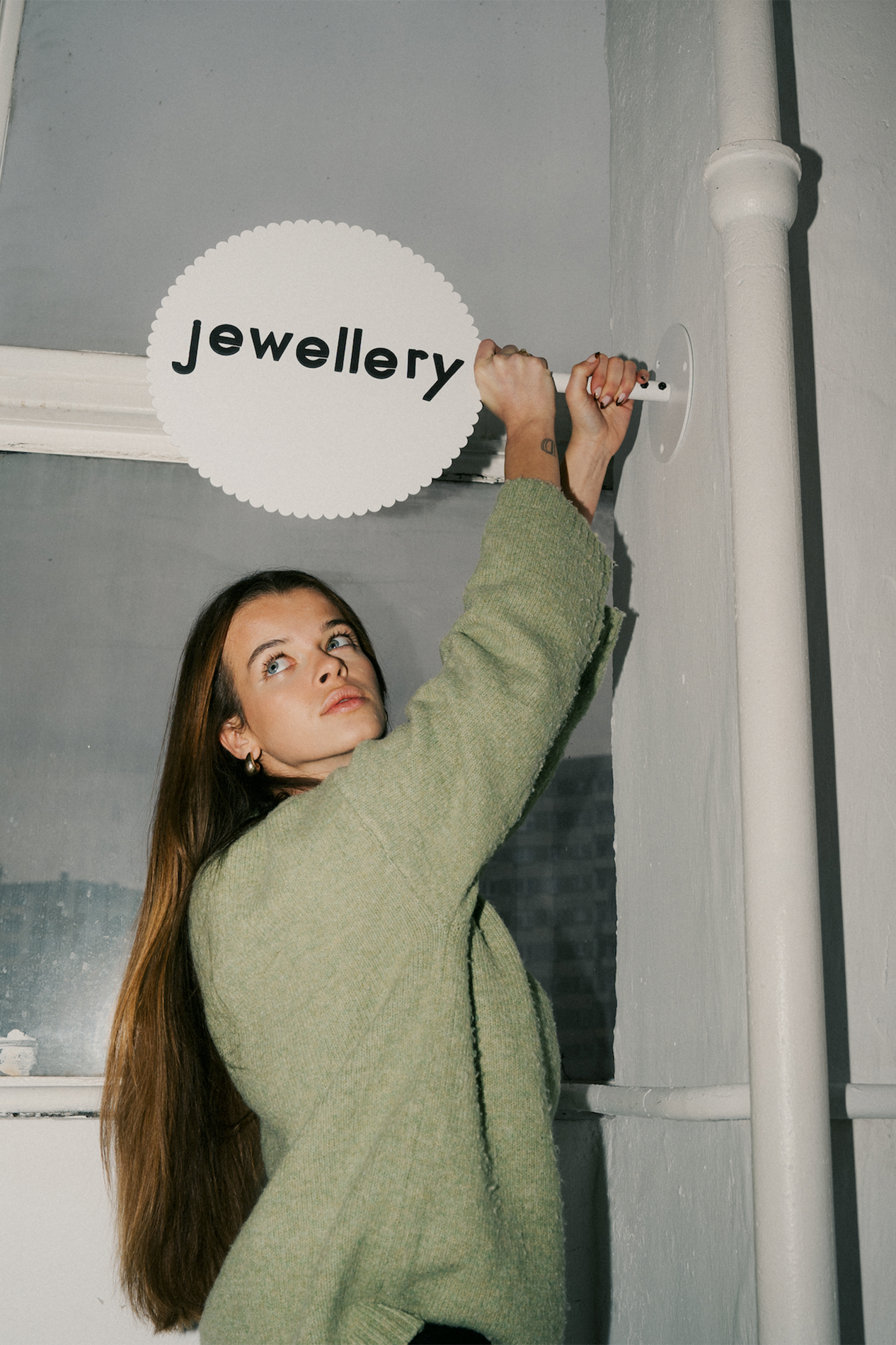 Daisy Hanging Sign White